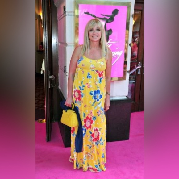 D&G Yellow Print Gold Belted Chain Trim Maxi Dress Size 44 - Picture 12 of 16